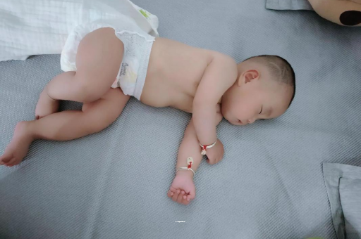 利津怀孕多久肚子会胀气